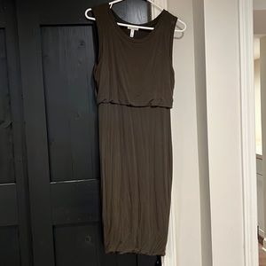 Leith bodycon soft rayon and spandex midi dress. Size medium.